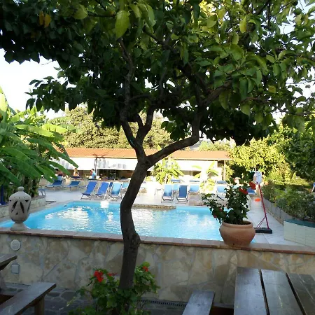 Villaggio Romaniello Дом отдыха *
